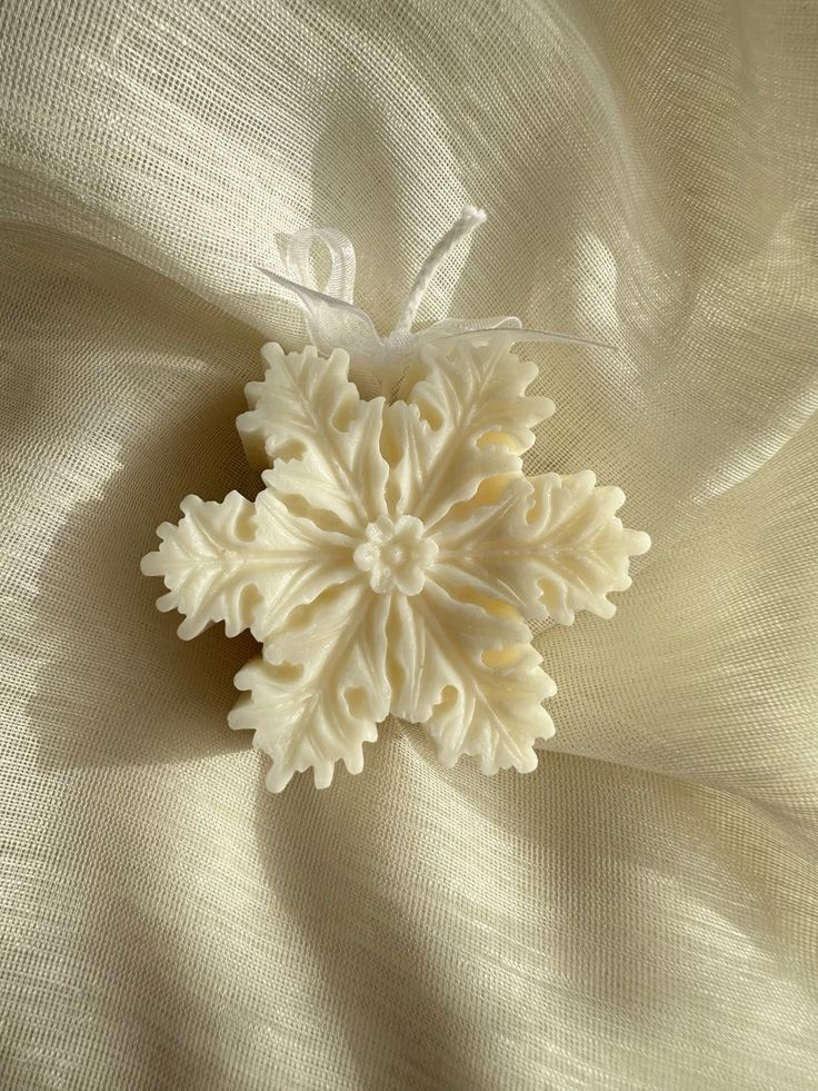 Snowflake candle