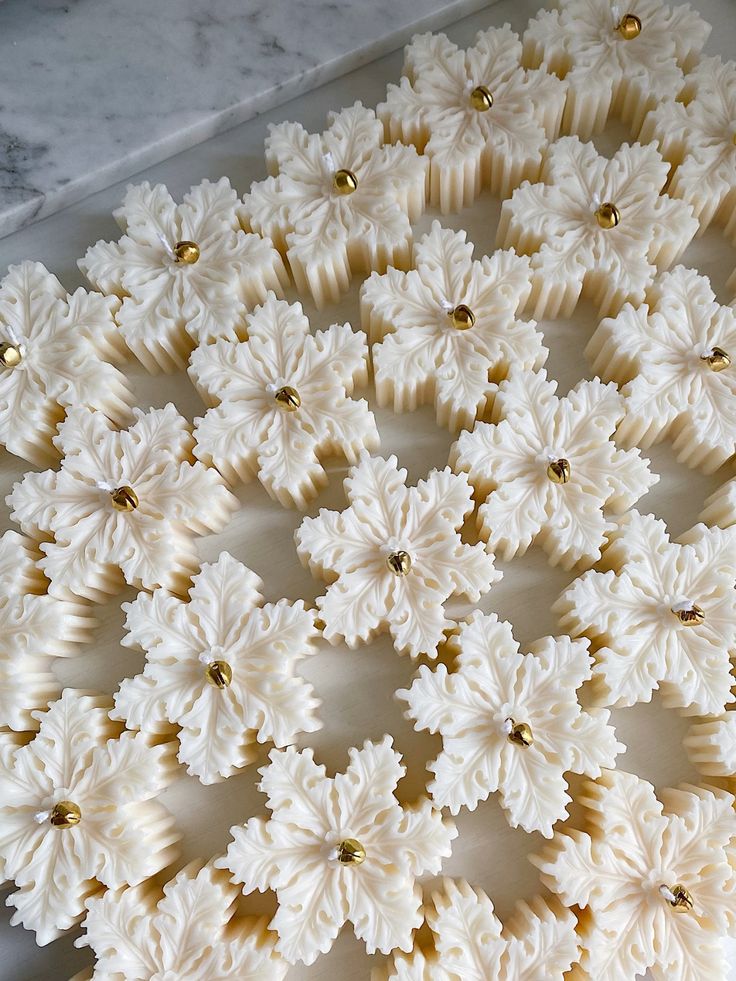 Snowflake candle