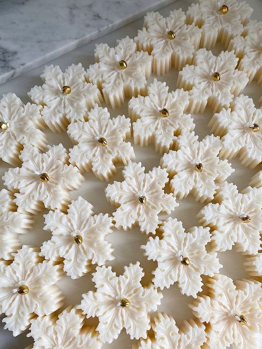 Snowflake candle